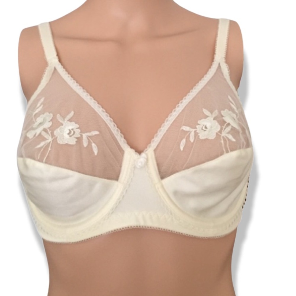 Lejaby flower lace bra made in France